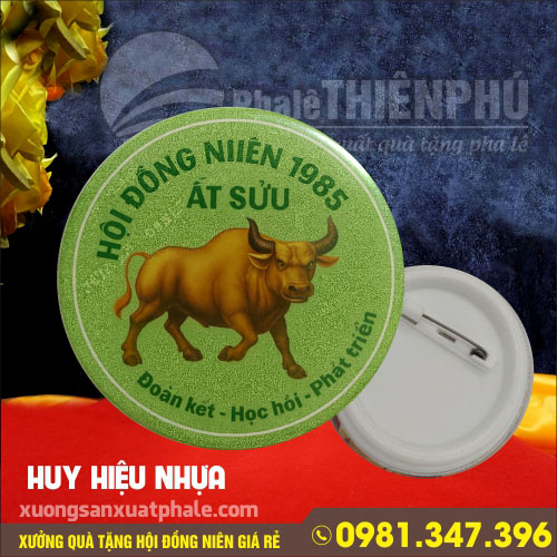 quà tặng huy hiệu nhựa hội đồng niên