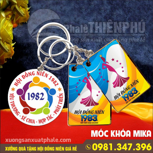 quà tặng móc khóa hội đồng niên