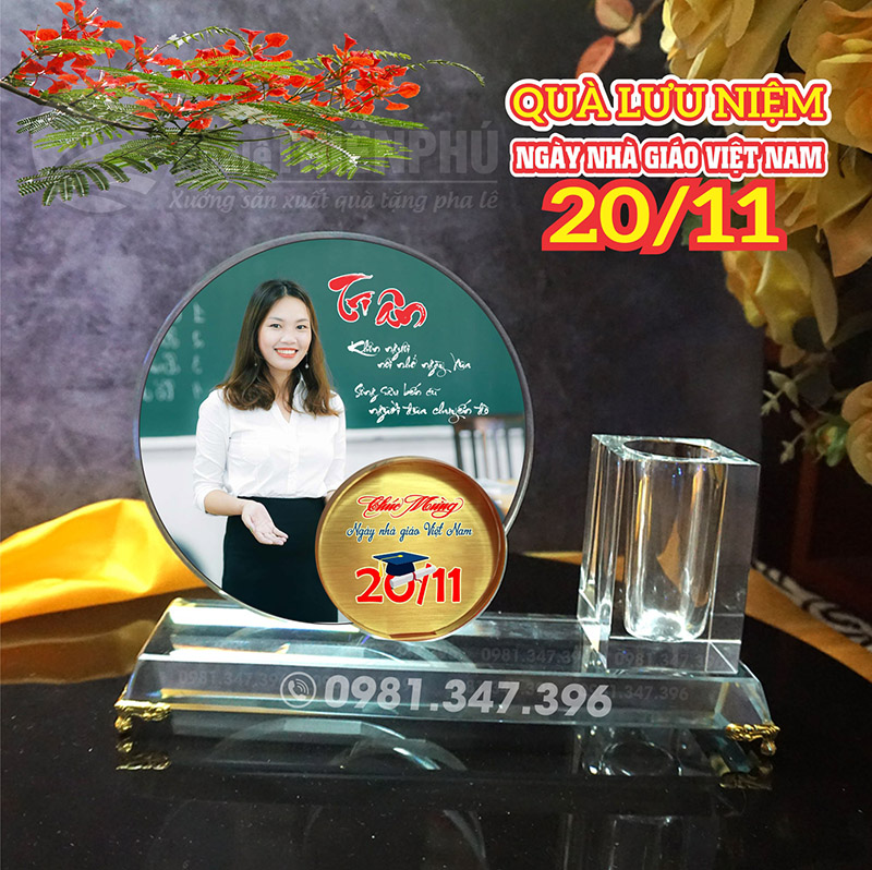 quà tặng 20/11 có cắm bút hình tròn đôi