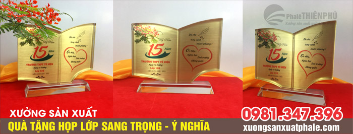 quà tặng thầy cô nhân ngày họp lớp hình quyển sách đồng vàng