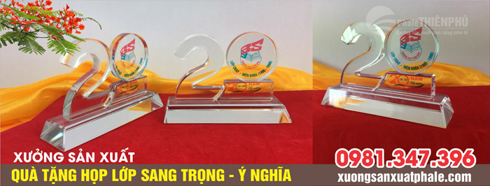 quà tặng thầy cô nhân ngày họp lớp bộ số 20 năm ra trường