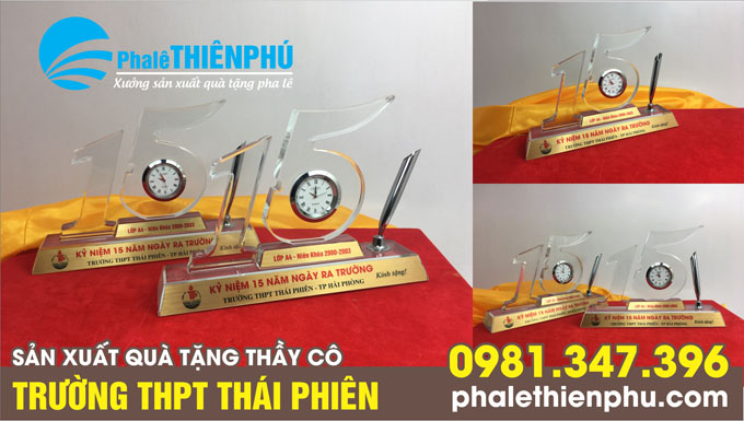 sản xuất quà tặng họp lớp 05