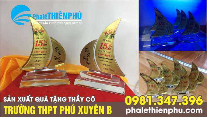 sản xuất quà tặng họp lớp 08
