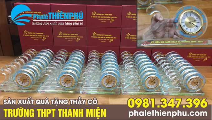 sản xuất quà tặng họp lớp 09